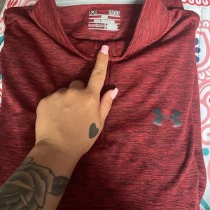 Maroon under armor pullover